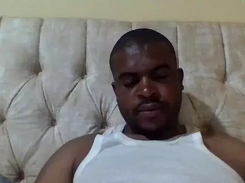 Snapshot of lui_cuuty chatting on 5, 11, 2025 lui cuuty online show from 5, 11, 2025