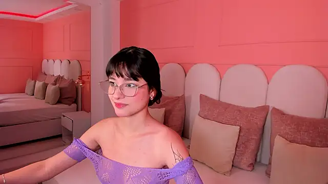 emilly williams  online show from 27, 1, 2025