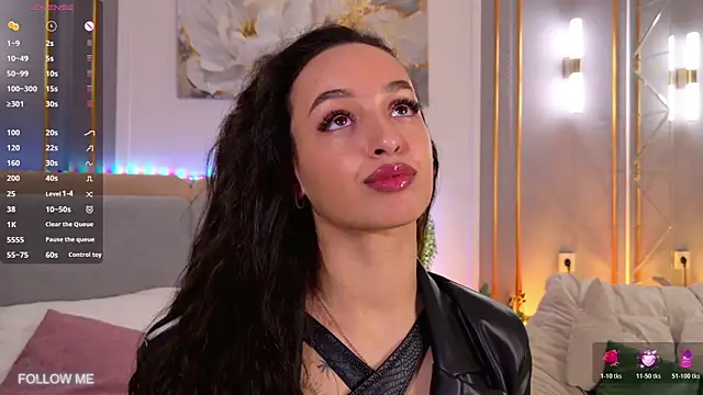 Lolly Neal online show from 10, 4, 2026