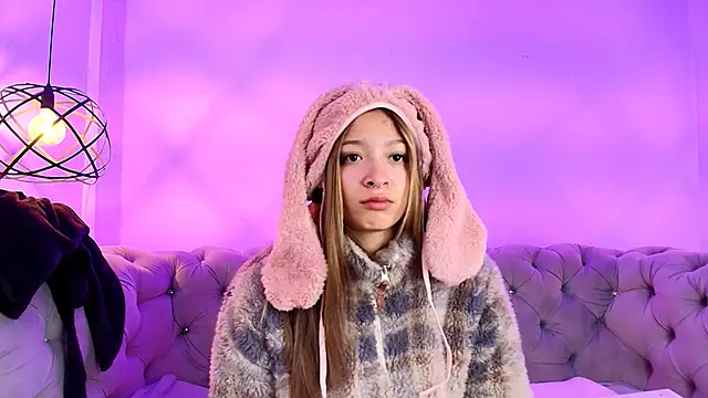 Victoria Adams14 online show from 16, 3, 2025