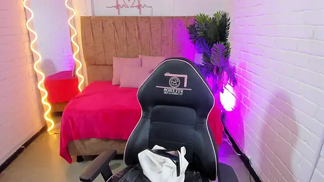 Chiara tay online show from 14, 10, 2025