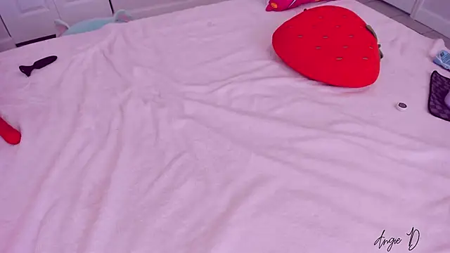 AngieDaniels1 online show from 29, 1, 2025