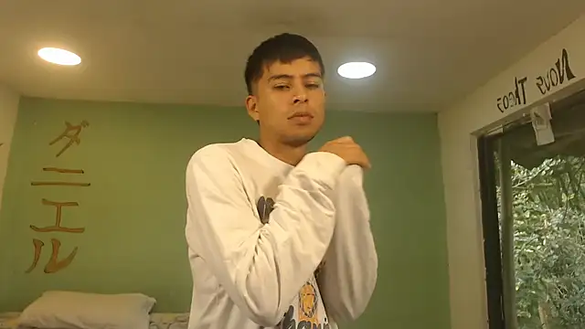 danielitopapuu online show from 23, 7, 2026