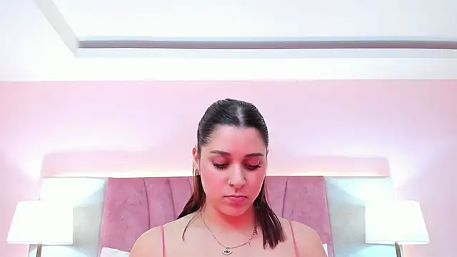 SophiaLaurens online show from 17, 1, 2025