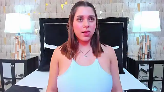 SophiaLaurens online show from 25, 1, 2025