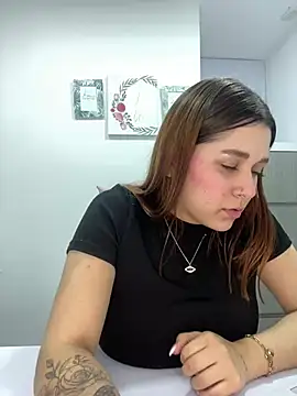 SophiaLaurens online show from 25, 2, 2025