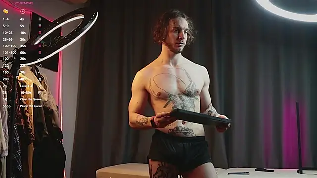 pleasure8869 online show from 4, 2, 2025