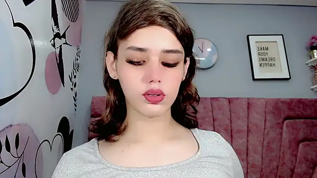 ValeriaAguilar online show from 8, 12, 2024