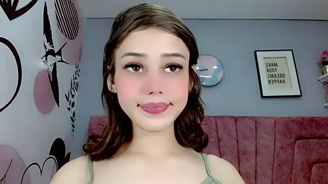 ValeriaAguilar online show from 9, 1, 2025