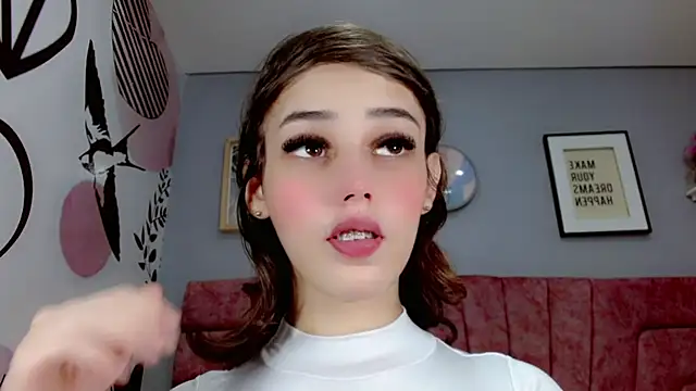 ValeriaAguilar online show from 25, 1, 2025