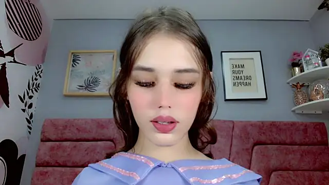 ValeriaAguilar online show from 16, 3, 2025