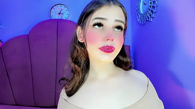 ValeriaAguilar online show from 19, 9, 2025