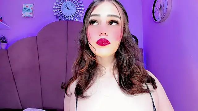 ValeriaAguilar online show from 10, 10, 2025