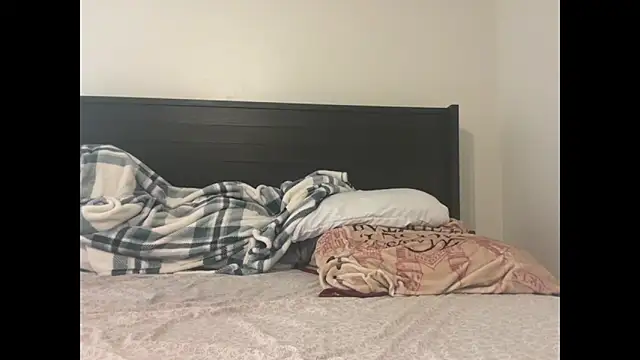 QueenLolaX online show from 19, 10, 2025