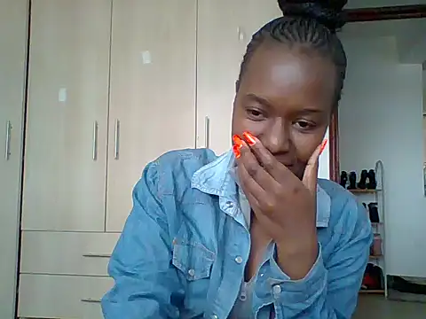 Snapshot of Oliviia_ chatting on 11, 10, 2025 Oliviia  online show from 11, 10, 2025