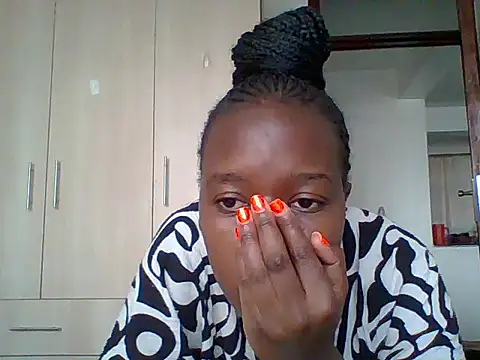 Snapshot of Oliviia_ chatting on 14, 10, 2025 Oliviia  online show from 14, 10, 2025