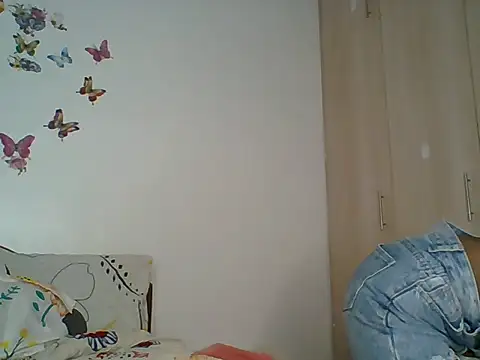 Snapshot of Oliviia_ chatting on 16, 10, 2025 Oliviia  online show from 16, 10, 2025