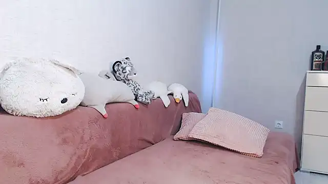 lovely hayley online show from 2, 7, 2026