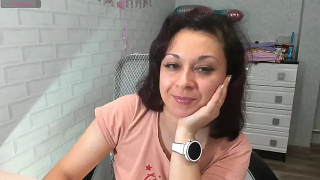 TeasyLana online show from 10, 3, 2026