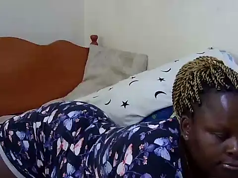 Snapshot of Pretty_lilly02 chatting on 19, 12, 2025 Pretty lilly02 online show from 19, 12, 2025