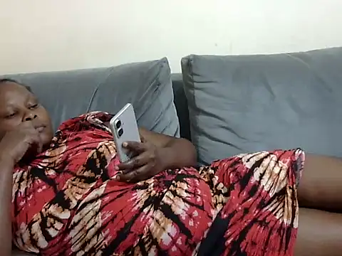 Snapshot of Pretty_lilly02 chatting on 11, 4, 2026 Pretty lilly02 online show from 11, 4, 2026