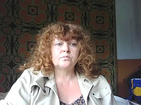 Snapshot of RoseRed69 chatting on 12, 9, 2025 RoseRed69 online show from 12, 9, 2025