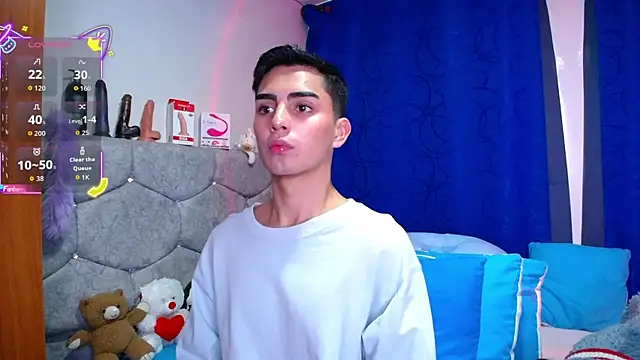 OwenBluee online show from 17, 9, 2025