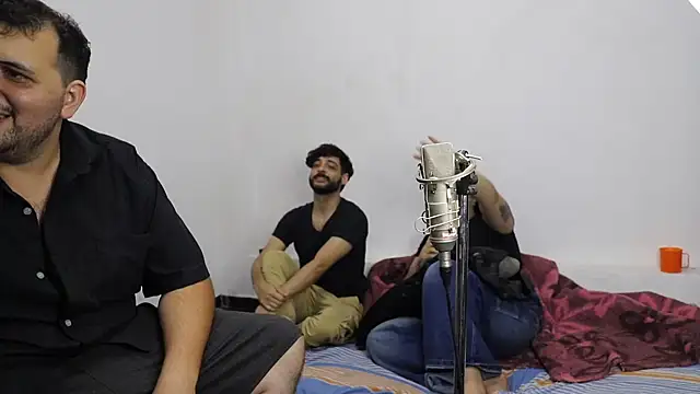 zekefotoslive online show from 2, 3, 2026