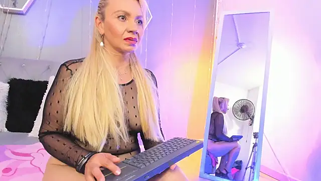 AnastasiaTaylor  online show from 28, 2, 2025