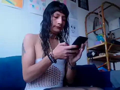 Zafiro subversiva online show from 20, 1, 2025