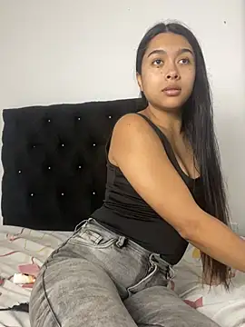 SweetLatiin  online show from 16, 1, 2026