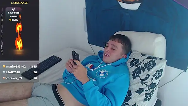 Dylanwhite23  online show from 5, 1, 2025