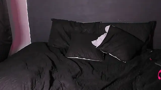 Dylanwhite23  online show from 14, 10, 2025