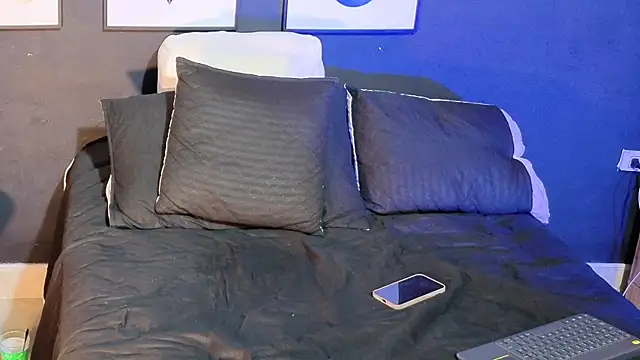 Dylanwhite23  online show from 8, 4, 2026