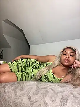 Snapshot of AUNYXXX chatting on 14, 2, 2025 AUNYXXX online show from 14, 2, 2025