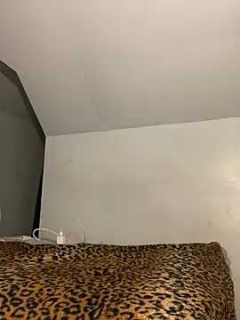 Snapshot of AUNYXXX chatting on 8, 3, 2025 AUNYXXX online show from 8, 3, 2025