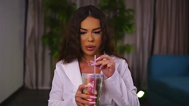 MissKiarra online show from 11, 1, 2025