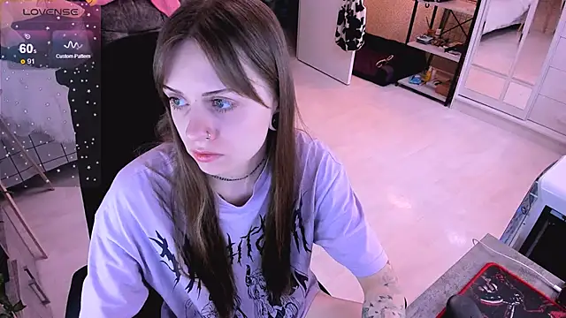 NaniMoore online show from 7, 1, 2025