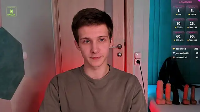 Snapshot of MarkGWalker chatting on 25, 12, 2024 MarkGWalker online show from 25, 12, 2024