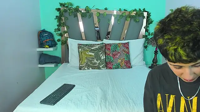 Ethan lennox online show from 11, 3, 2026