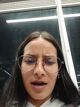 Snapshot of _vaness chatting on 4, 6, 2026 vaness online show from 4, 6, 2026