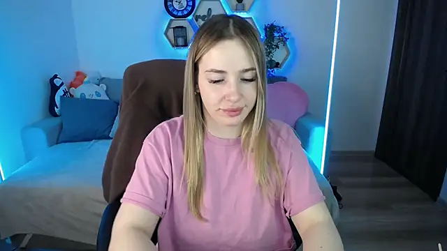 SabrinViolet online show from 18, 3, 2026