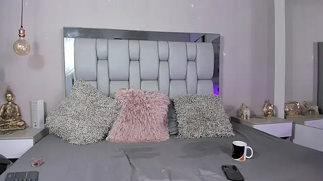 SusanBenett online show from 5, 4, 2026