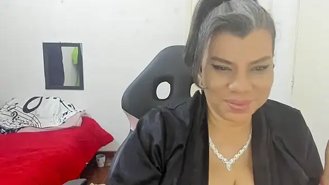 vikyadams online show from 8, 10, 2025