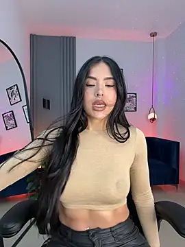 Luna  Ponce online show from 7, 3, 2026