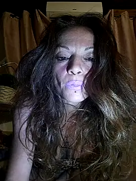 Snapshot of vampvanna23 chatting on 8, 6, 2026 vampvanna23 online show from 8, 6, 2026
