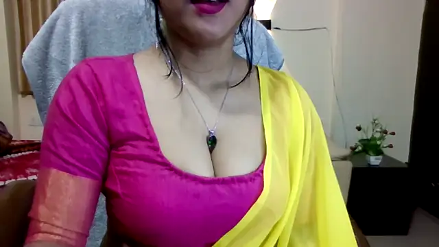 Snapshot of Queenhimanshi chatting on 9, 2, 2026 Queenhimanshi online show from 9, 2, 2026