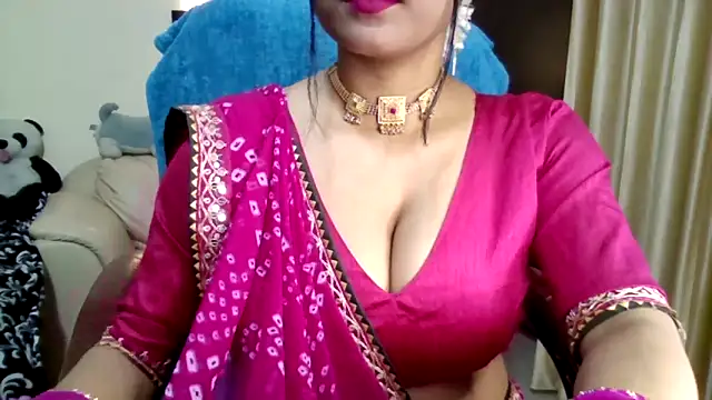 Snapshot of Queenhimanshi chatting on 25, 2, 2026 Queenhimanshi online show from 25, 2, 2026