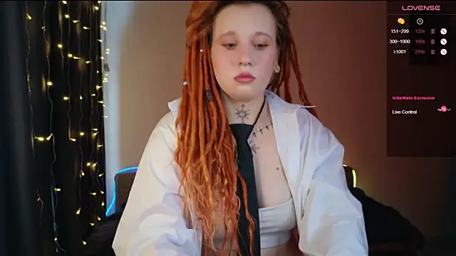 Snapshot of The_Full_Red_Moon chatting on 17, 1, 2026 The Full Red Moon online show from 17, 1, 2026