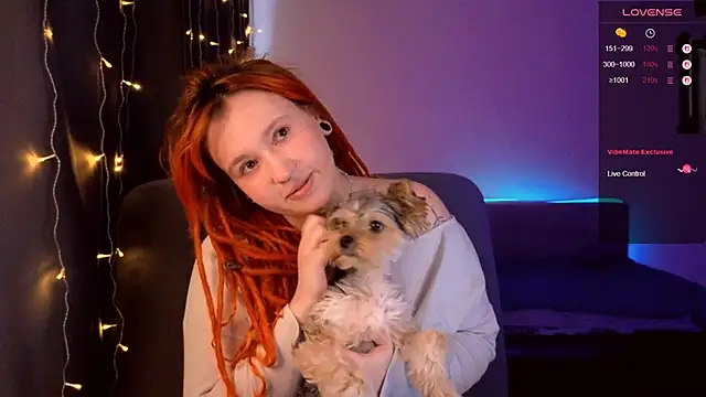 Snapshot of The_Full_Red_Moon chatting on 7, 2, 2026 The Full Red Moon online show from 7, 2, 2026